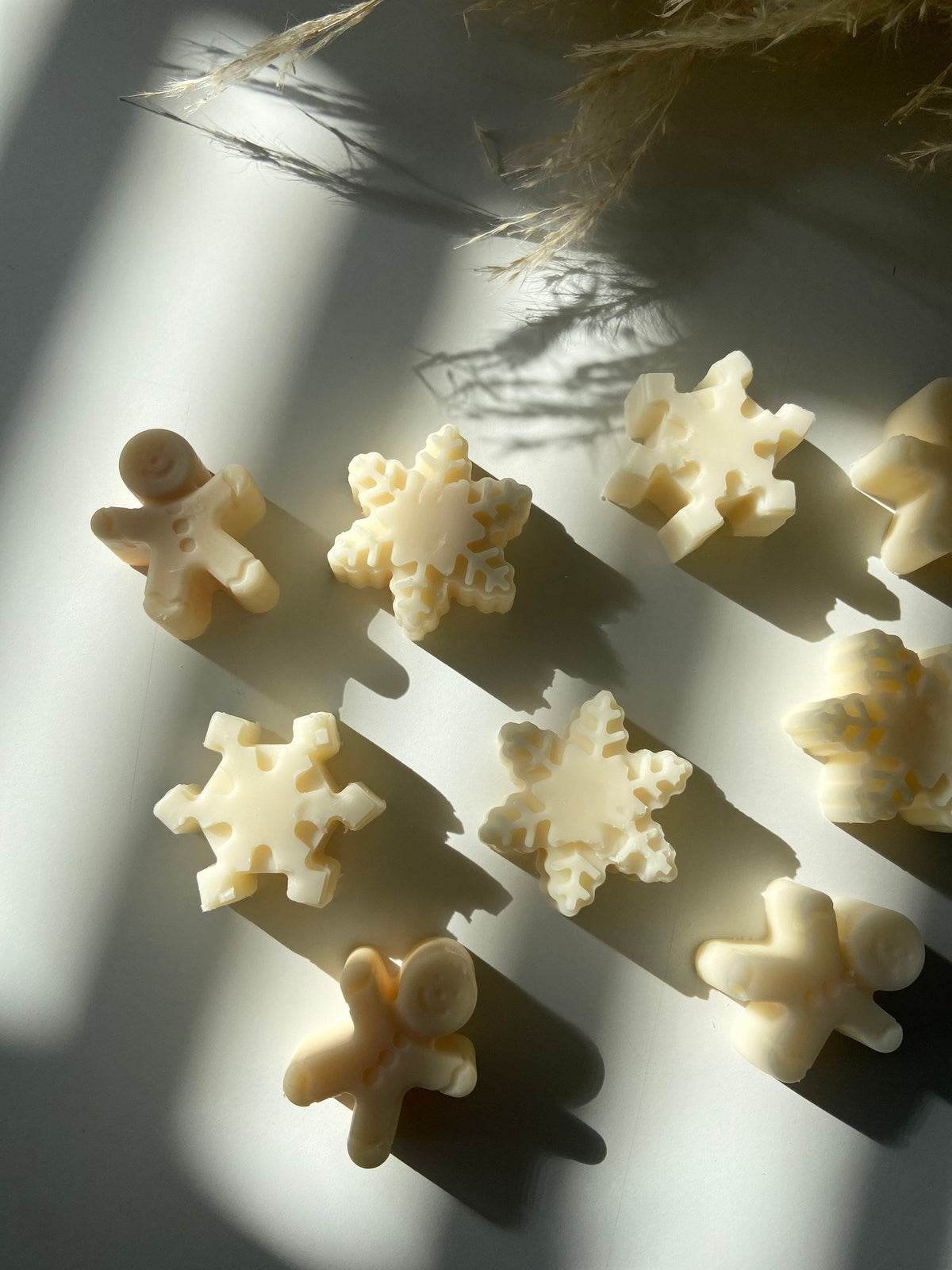 Snowflake Soy Wax Melts | Winter Wax Melts | Wax Melts | Christmas Gift | Sock Fillers | Snowflake Wax Melts | Seasonal Wax Melts