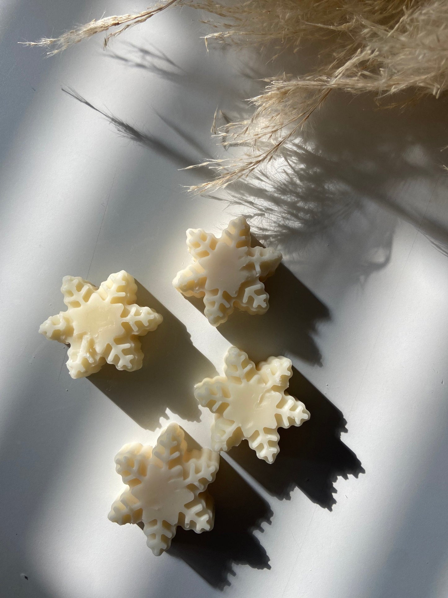 Snowflake Soy Wax Melts | Winter Wax Melts | Wax Melts | Christmas Gift | Sock Fillers | Snowflake Wax Melts | Seasonal Wax Melts
