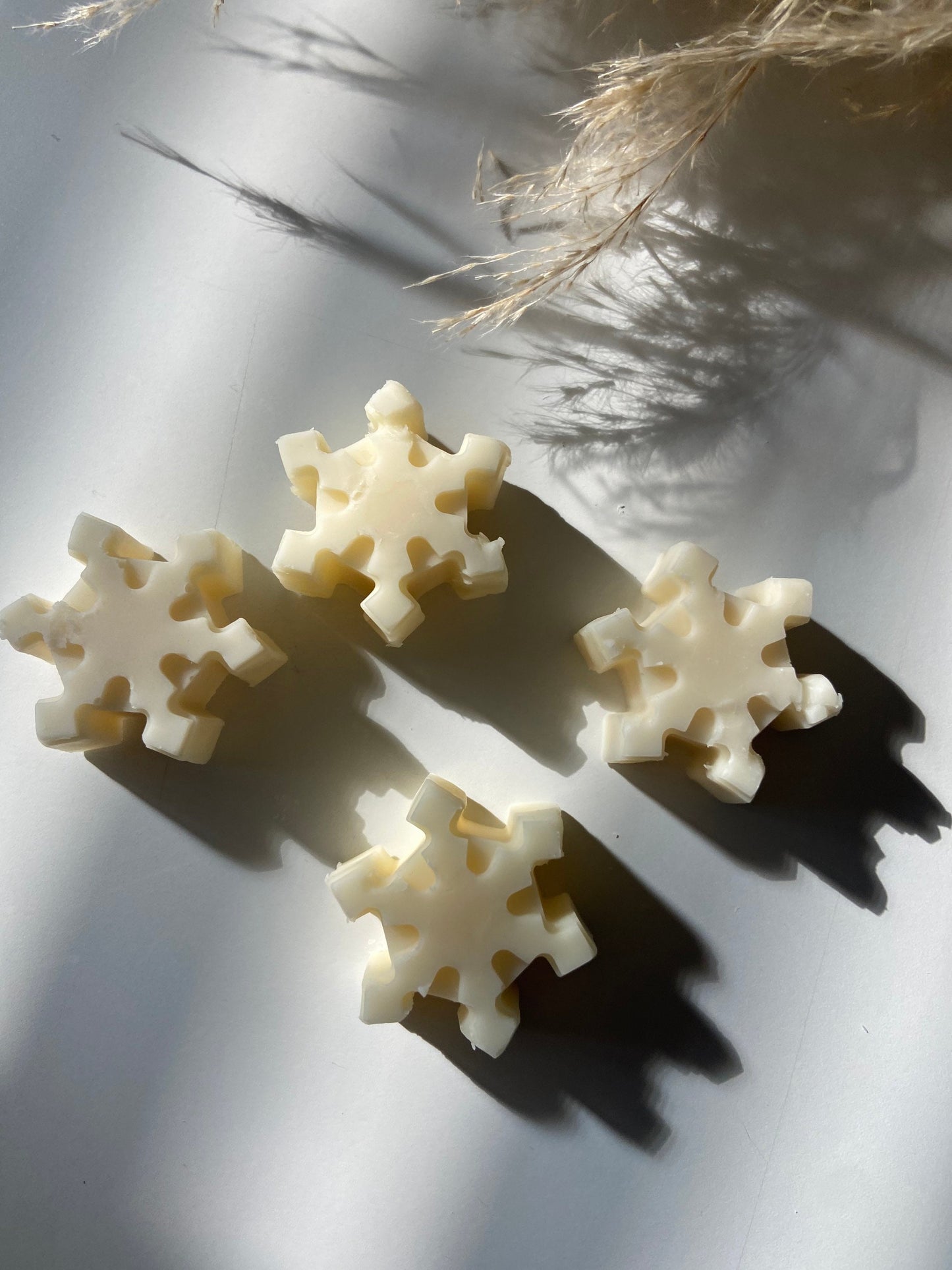 Snowflake Soy Wax Melts | Winter Wax Melts | Wax Melts | Christmas Gift | Sock Fillers | Snowflake Wax Melts | Seasonal Wax Melts