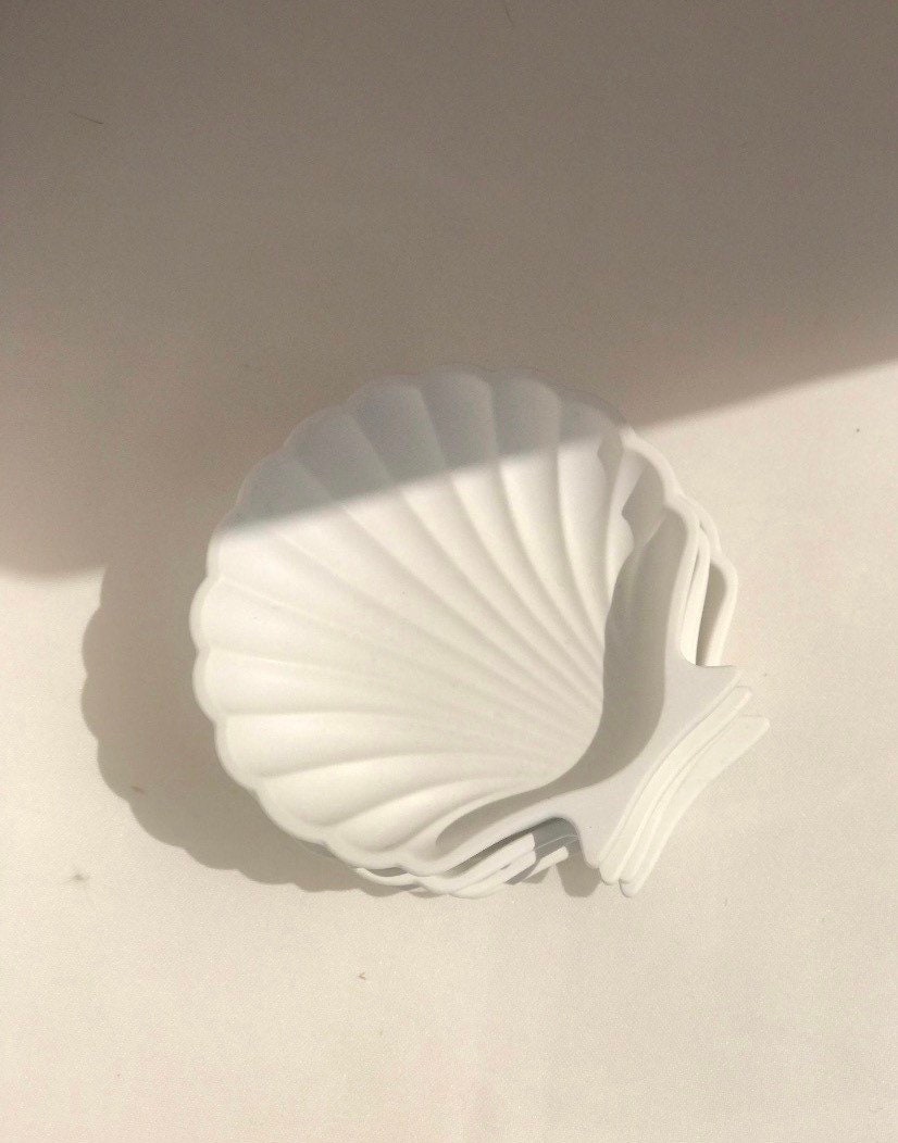 Clam Shell Trinket Dish| Concrete Shell Dish | Ring Dish | Trinket Dish | Jewellery Dish | Nightstand Tray | Elegant Aesthetic Tray