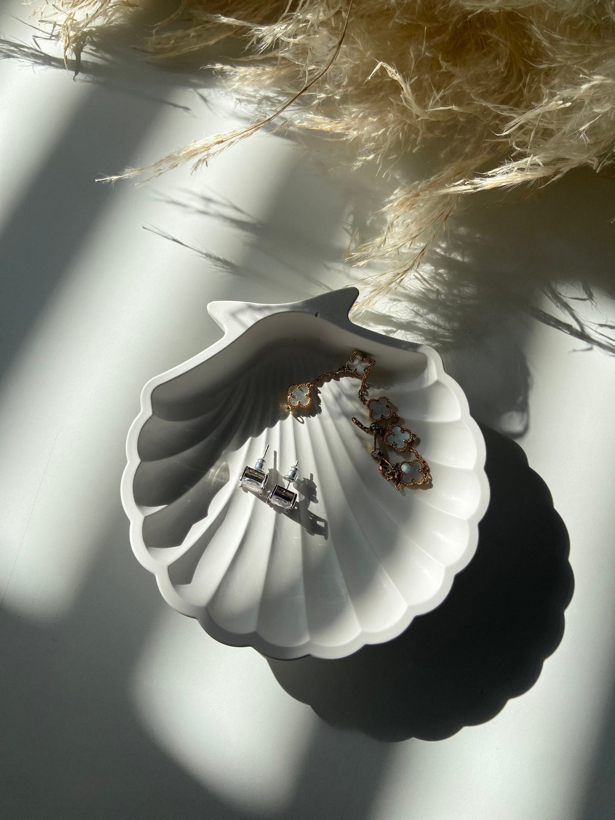 Clam Shell Trinket Dish